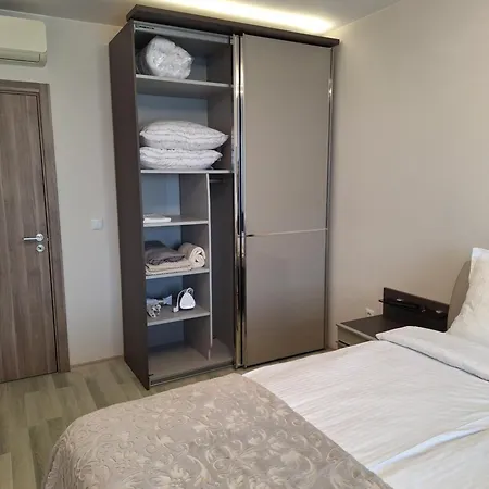 Apartment Maraya 2, Carpe Diem Complex, Balchik, Free Parking *
