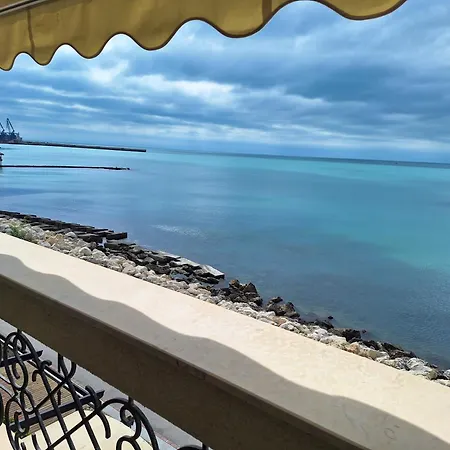 Maraya 2, Carpe Diem Complex, Balchik, Free Parking Apartment *