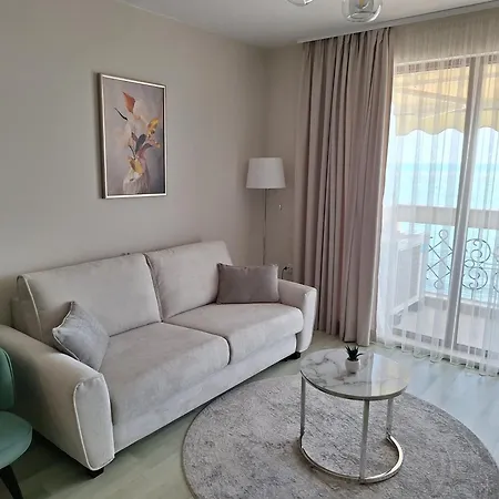 Maraya 2, Carpe Diem Complex, Balchik, Free Parking Apartment *