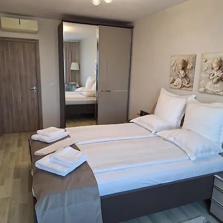 Apartment Maraya 2, Carpe Diem Complex, Balchik, Free Parking Balchik
